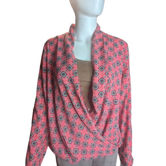 Pleione Pink & Black Geometric Print Sz M Wrap Style Blouse -Roll-tab Sleeves - Picture 2 of 10